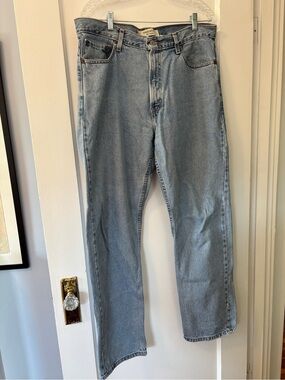 Vintage Levi’s 505 medium wash